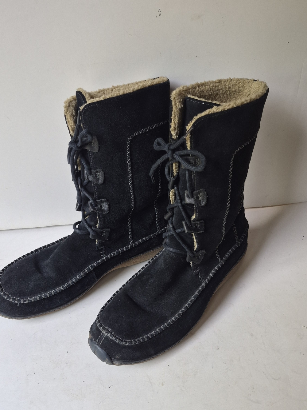 Timberland Black Suede Lace-Up Shearling-Trim Moccasin Boots - 9.5